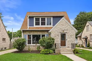 2945 N 69th St, Milwaukee, WI 53210 - Photo 2