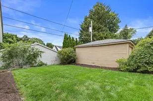2945 N 69th St, Milwaukee, WI 53210 - Photo 36
