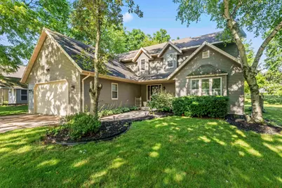 612  Sweetbriar Ln, Watertown, WI 53098 - Photo 1