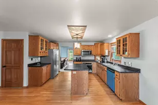 612 Sweetbriar Ln, Watertown, WI 53098 - Photo 4
