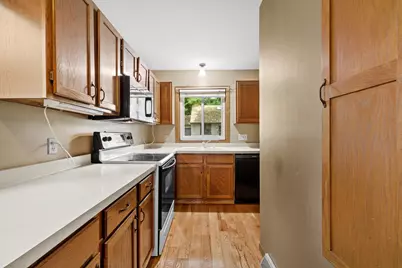 1335  Hickory Dr #A, Waukesha, WI 53186 - Photo 12