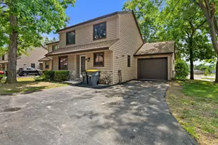 1335 Hickory Dr, Waukesha, WI 53186 - Photo 2