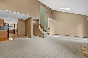 1335 Hickory Dr, Waukesha, WI 53186 - Photo 8