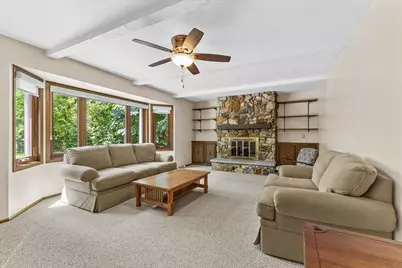3235 S 149th St, New Berlin, WI 53151 - Photo 2