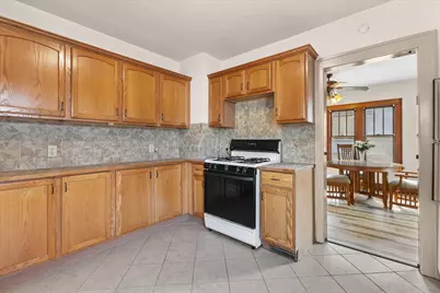 710  Montana Ave, South Milwaukee, WI 53172 - Photo 2
