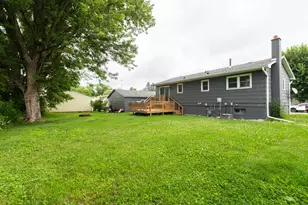 1606 Cliffview Dr, Holmen, WI 54636 - Photo 18