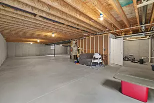 364 Kiddle Ln, Racine, WI 53182 - Photo 30