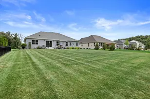 364 Kiddle Ln, Racine, WI 53182 - Photo 40