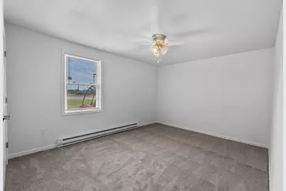 2201  Stonecroft Dr #2203, Grafton, WI 53024 - Photo 18