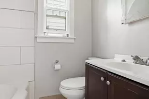 2838 N Weil St, Milwaukee, WI 53212 - Photo 8