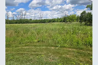 W177N7299  Raw Amber Ct, Menomonee Falls, WI 53051 - Photo 1