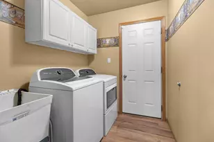 210 Cedar St, Johnson Creek, WI 53038 - Photo 28