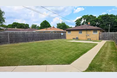 4321 N 75th St, Milwaukee, WI 53216 - Photo 20