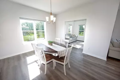 7871 W Park Cir Way, Franklin, WI 53132 - Photo 6