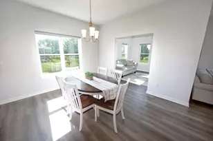 7871 W Park Cir Way, Franklin, WI 53132 - Photo 6