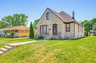 4359 N 82nd St, Milwaukee, WI 53222 - Photo 2