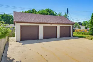 4359 N 82nd St, Milwaukee, WI 53222 - Photo 4