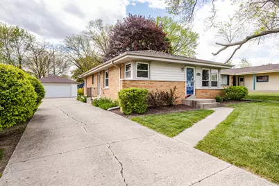4123 N 95th St, Wauwatosa, WI 53222 - Photo 2