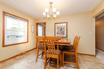 4123 N 95th St, Wauwatosa, WI 53222 - Photo 10