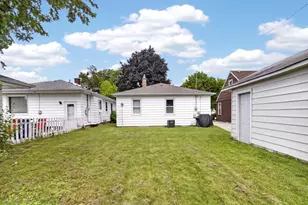 2304 James Blvd, Racine, WI 53403 - Photo 6