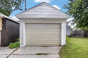 2304 James Blvd, Racine, WI 53403 - Photo 4