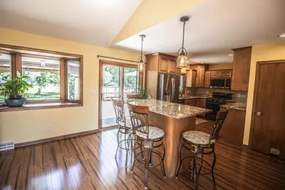 N80W16102  Rainbow Dr, Menomonee Falls, WI 53051 - Photo 4