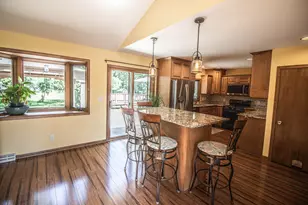 N80W16102 Rainbow Dr, Menomonee Falls, WI 53051 - Photo 4
