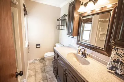N80W16102  Rainbow Dr, Menomonee Falls, WI 53051 - Photo 12