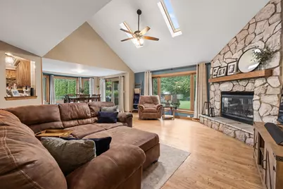 3960  Kings Way -, Hartford, WI 53086 - Photo 8