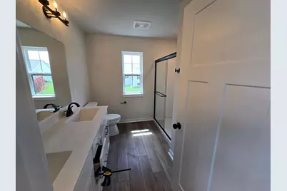 1487  Patton Dr, Hartford, WI 53027 - Photo 12