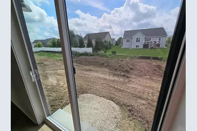 1487  Patton Dr, Hartford, WI 53027 - Photo 6