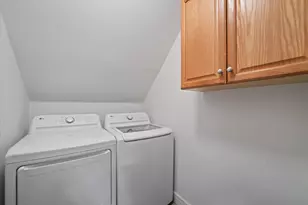 2200 S Winchester St, Milwaukee, WI 53207 - Photo 20