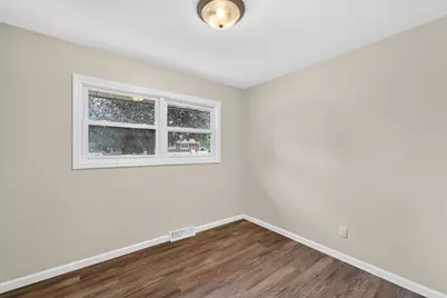2702  Loraine Ave, Racine, WI 53404 - Photo 10