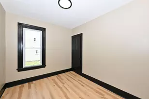 2448 N 28th St, Milwaukee, WI 53210 - Photo 10
