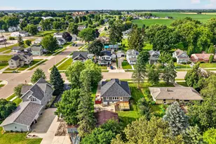524 E Oak St, Juneau, WI 53039 - Photo 58