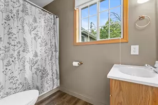 24925 Jackson St, Racine, WI 53139 - Photo 14