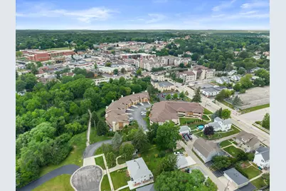N89W16329  Main St #8, Menomonee Falls, WI 53051 - Photo 32