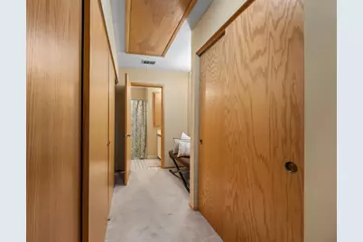 N89W16329  Main St #8, Menomonee Falls, WI 53051 - Photo 16