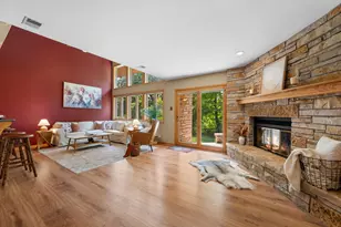 N89W16329 Main St, Menomonee Falls, WI 53051 - Photo 4