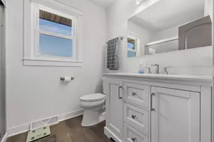 W157N11054 Tinkers Ct, Germantown, WI 53022 - Photo 16