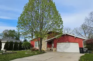 5646 S 45th St, Greenfield, WI 53220 - Photo 1