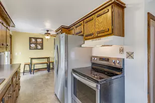 701 Williams Ave, South Milwaukee, WI 53172 - Photo 10