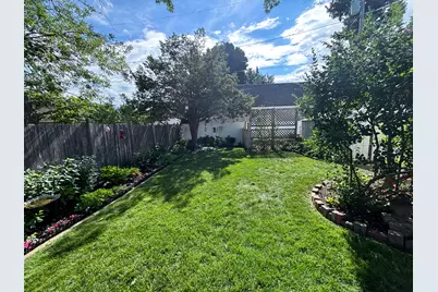 607  Monroe Ave, Racine, WI 53405 - Photo 8
