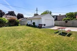 1717 Green St, Manitowoc, WI 54220 - Photo 24