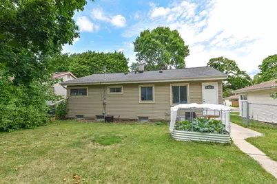 8605 W Lawrence Ave, Milwaukee, WI 53225 - Photo 2