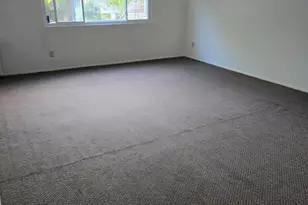 1026 S 33rd St, Milwaukee, WI 53215 - Photo 10