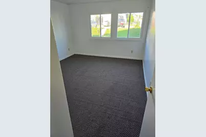 1026 S 33rd St, Milwaukee, WI 53215 - Photo 16