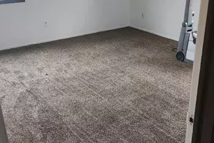 1026 S 33rd St, Milwaukee, WI 53215 - Photo 6