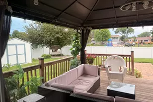 303 Shelly Ln, Campbell, WI 54603 - Photo 10