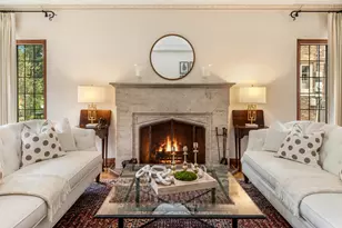 5859 N Maitland Ct, Whitefish Bay, WI 53217 - Photo 2